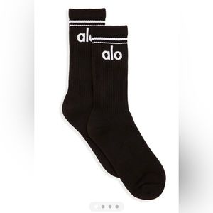 ALO YOGA
Throwback stripe stretch-cotton blend socks
